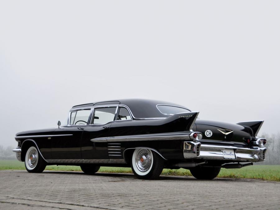 Cadillac Fleetwood Seventy-Five Limousine 1958 года  (фото 8 из 9)